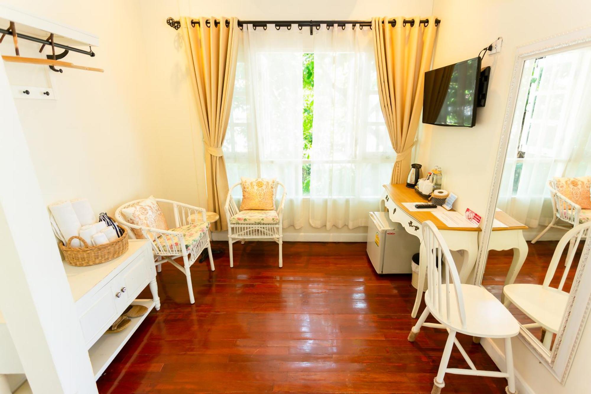 ที่พักพร้อมอาหารเช้า ในสวน เบดแอนด์เบรกฟาสต์ 3*