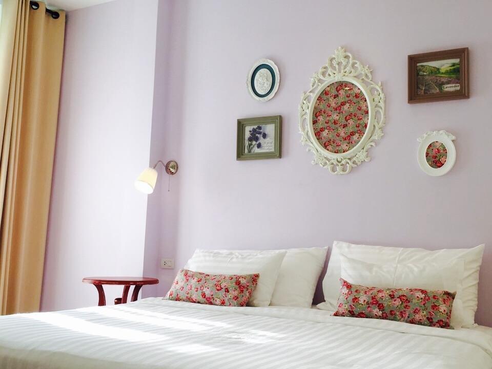 ในสวน เบดแอนด์เบรกฟาสต์ ที่พักพร้อมอาหารเช้า 3*
